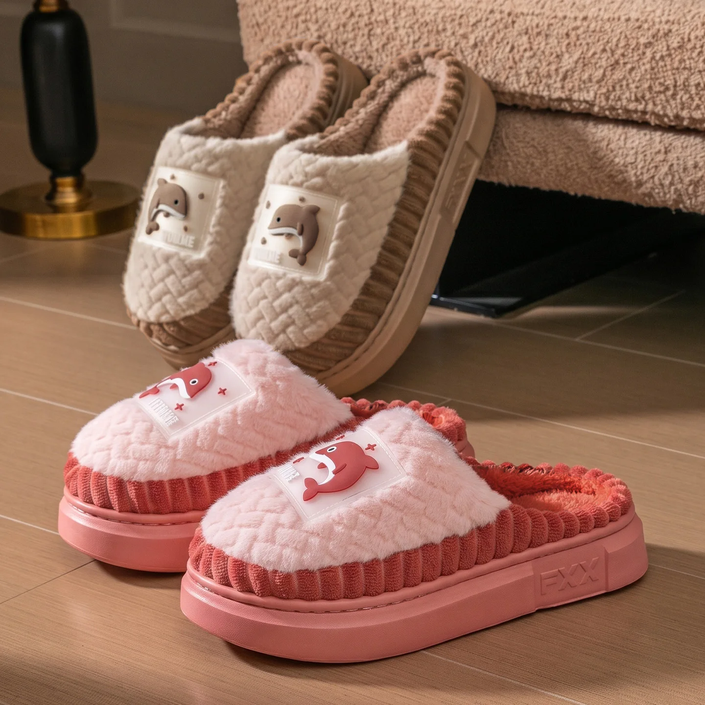 Winterwarme Hausschuhe für Damen und Herren, niedliche Wal-Cartoon-Plattformschuhe mit dickem Plüsch, rutschfeste, weiche EVA-Sohle, Indoor-Schlafzimmer-Slides, Mules – Detail 12