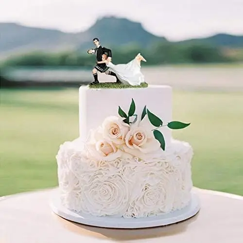 

Топпер для свадебного торта Забавная футбольная фигурка невесты и жениха