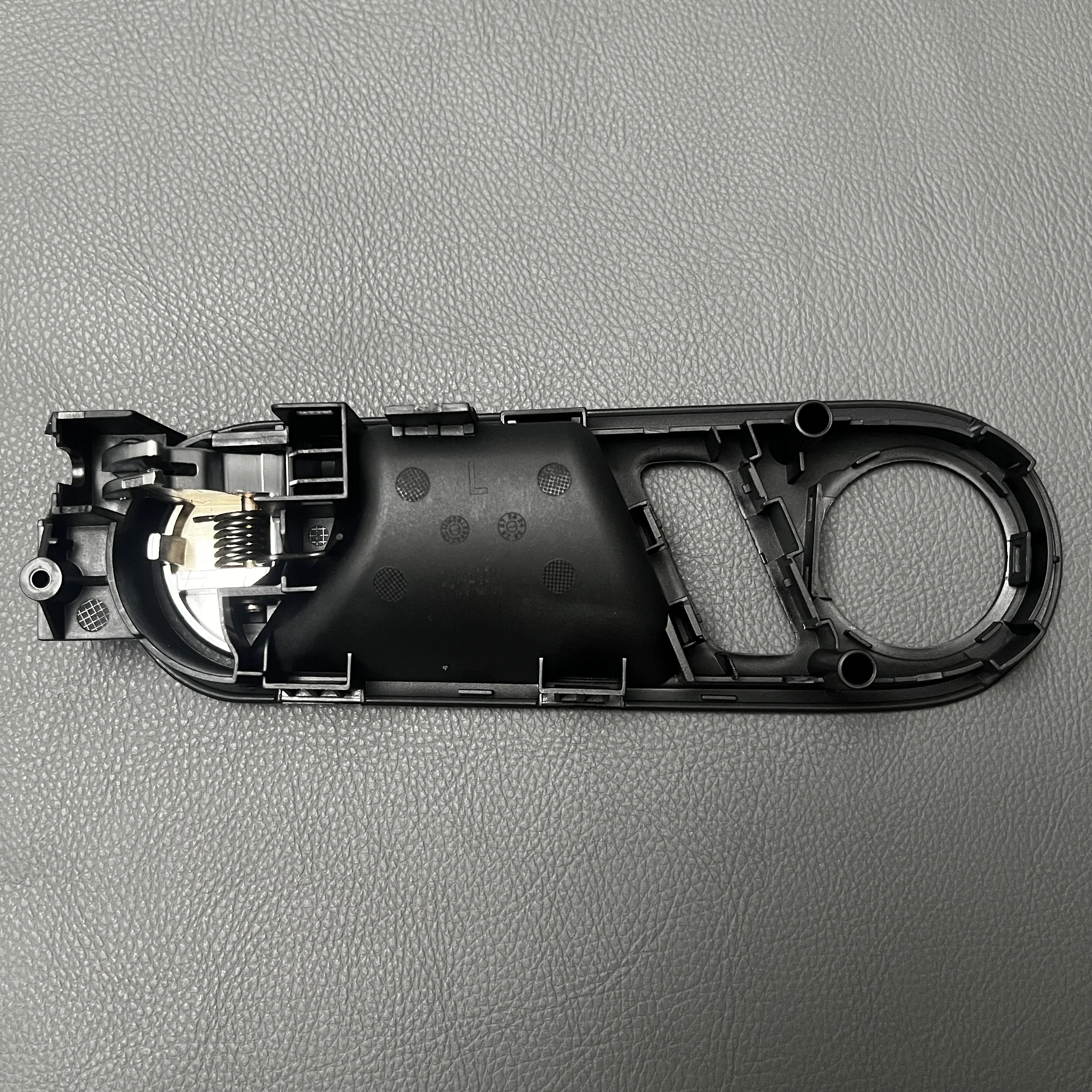 Manijas de puerta delantera izquierda derecha para VW Beetle 2012 2013 2014 2015 2016 2017 2018 2019 5C5837114H 5C5837113 5C5837