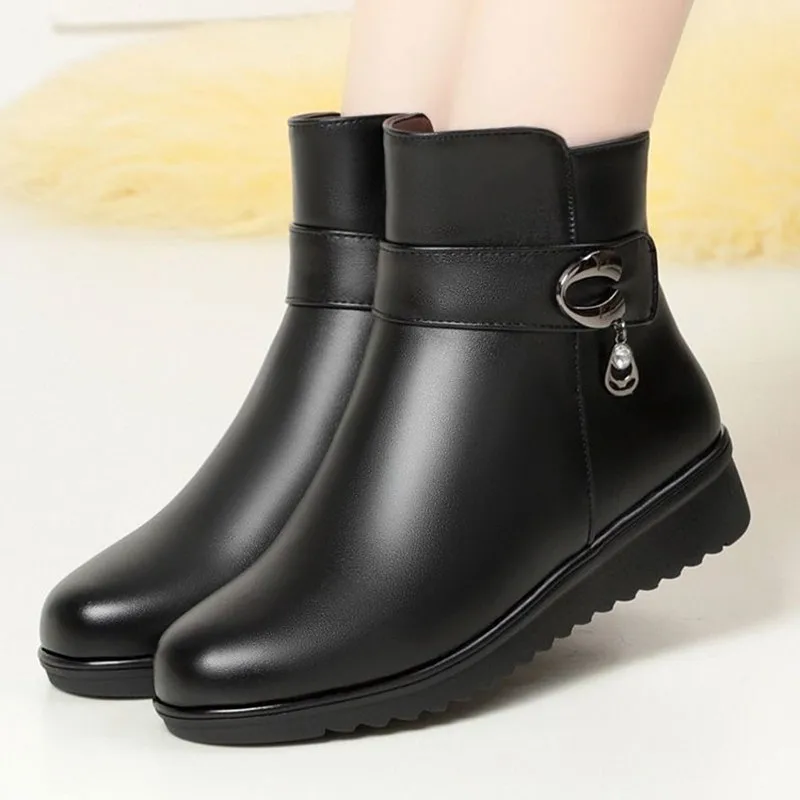 

2026 Luxury Designer Women Boots Winter Thick Wool Lined Genuine PU Leather Women Snow Boots Large Size Women Shoes Botas Mujer