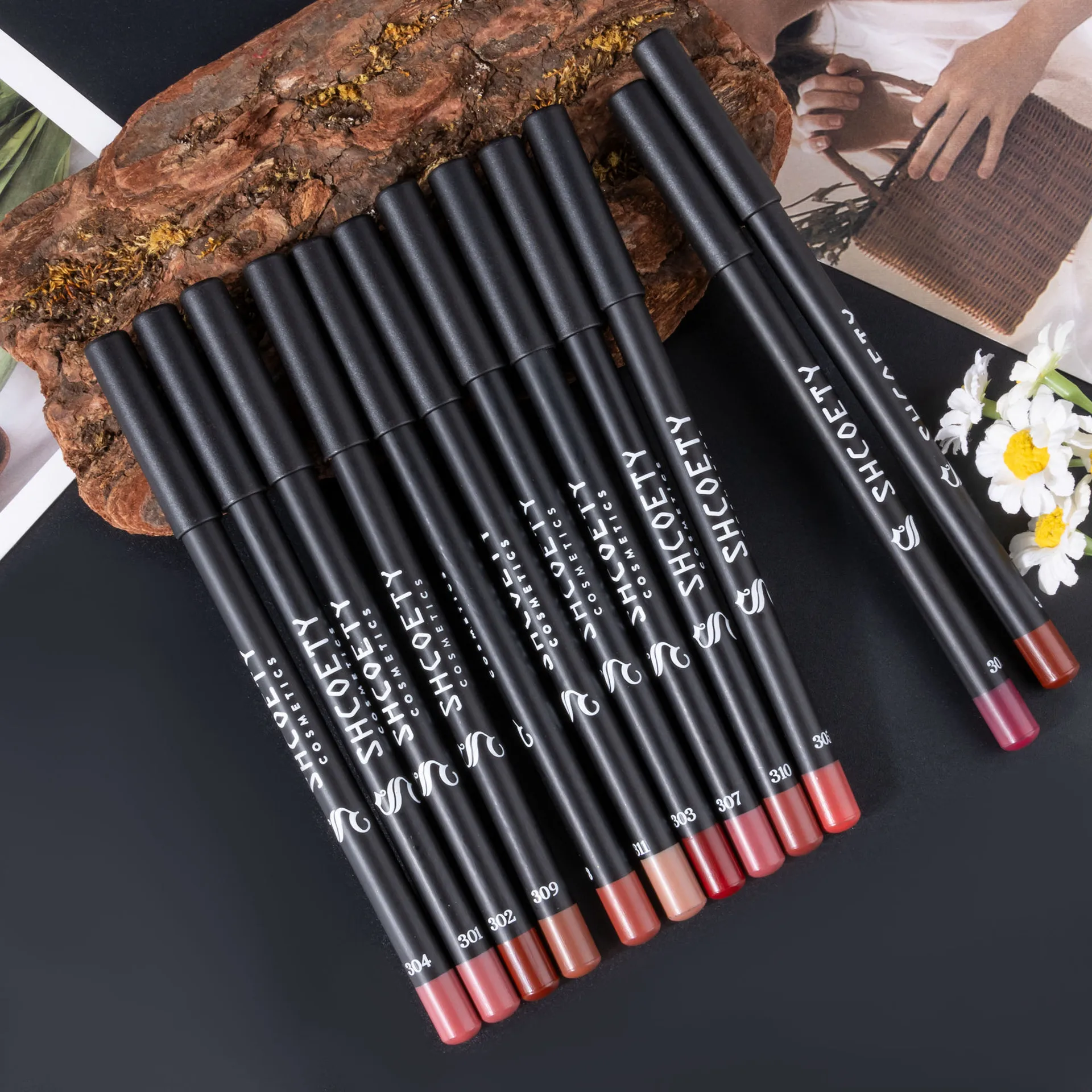 قلم تحديد شفاه غير لامع، مرطب ناعم، يدوم طويلاً، ليس من السهل أن يبهت، سهل التلوين، أحمر شفاه كونتور ذو مظهر جيد #4