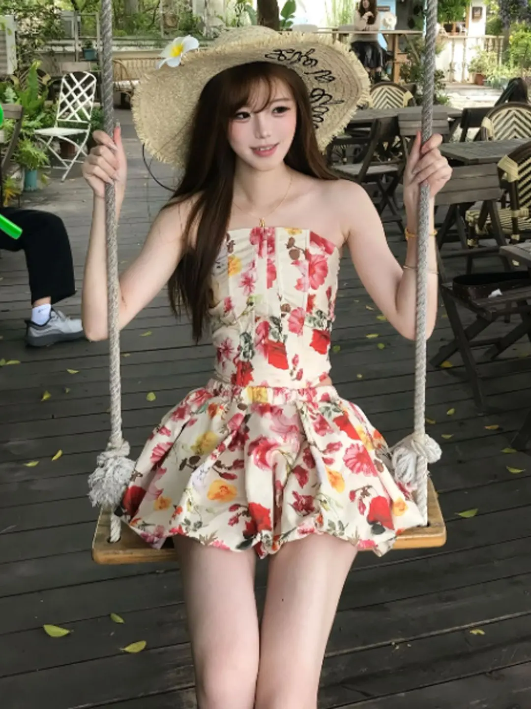 

Beach Vacation Style Printed Halter Top Skirt Two-Piece Set Summer 2026 Comfortable Floral Short Skirt Casual Fashion Set