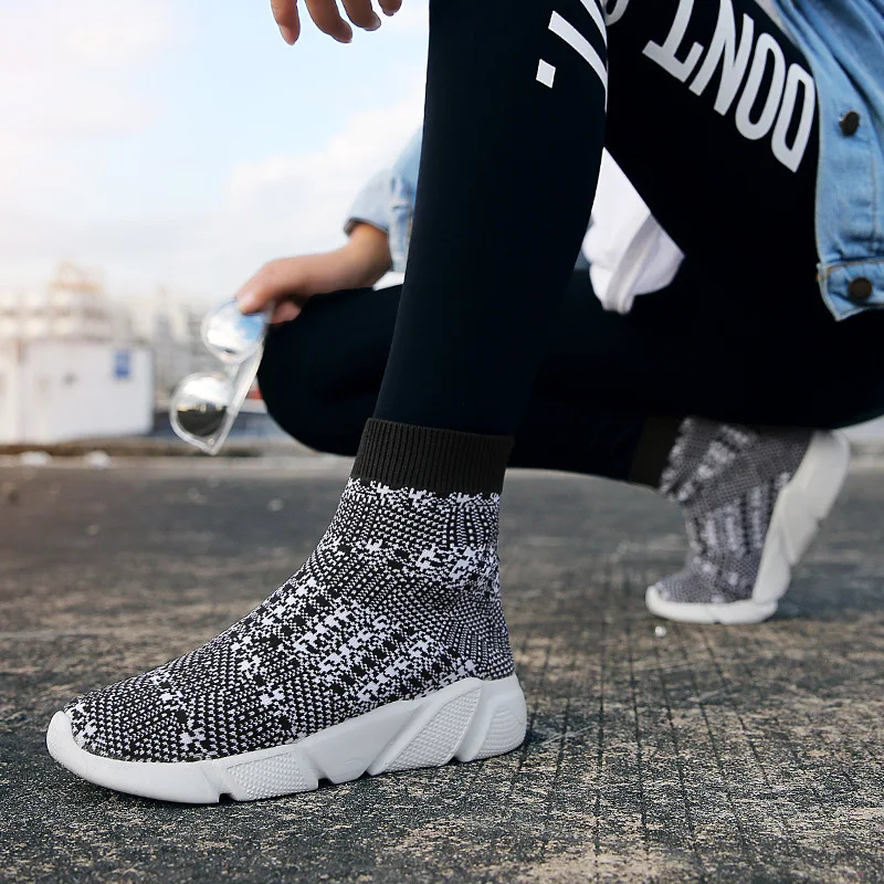 

2022 Unisex Socks Shoes Women Shoes Breathable High-top Boots Fashion Sneakers Stretch Fabric Casual Slip-On Ladies Shoes New