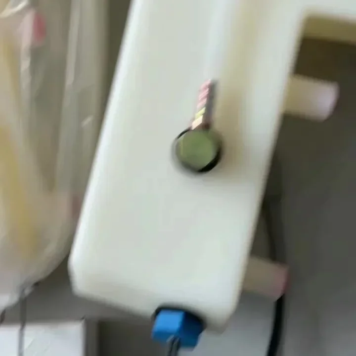 05903301 05903297 قطع غيار أسطوانة الطريق Bomag تعويض خزان المياه