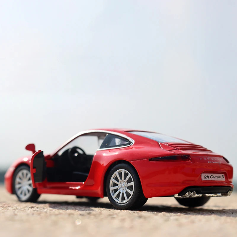 

Модель спортивного автомобиля Porsche 911, модель с открывающимися дверями, подарок для детей, коллекционная модель для офиса, игрушка для мальчиков