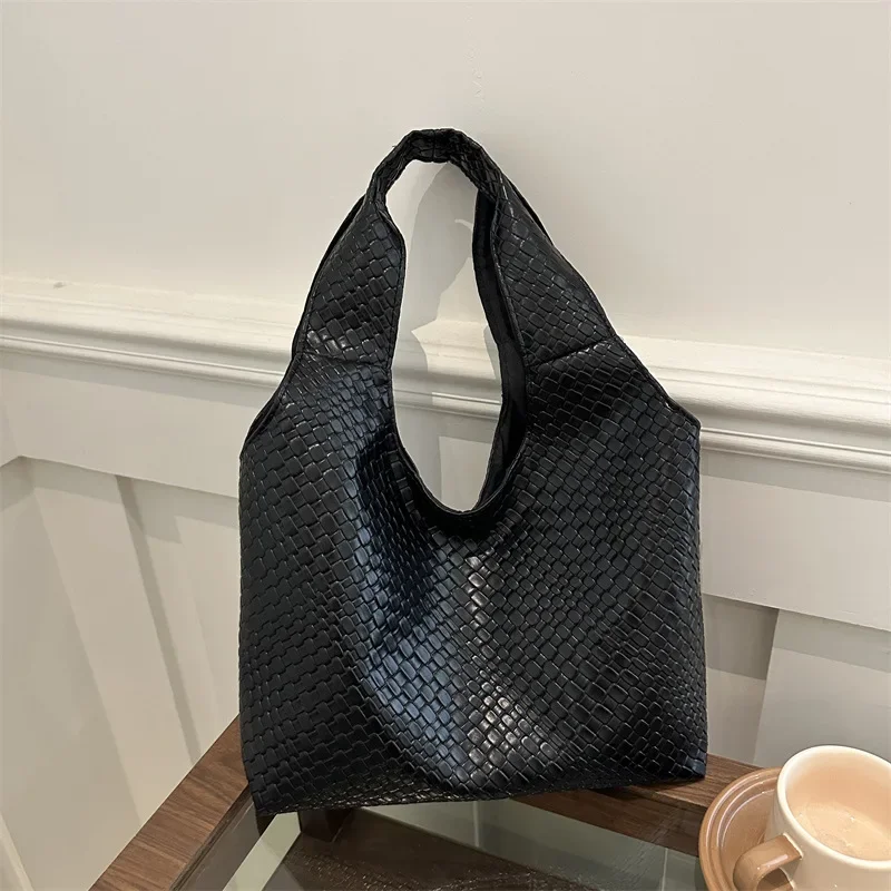 Shoulder bag Women's versatile soft-faced underarm bag Large capacity leisure commuter tote bag