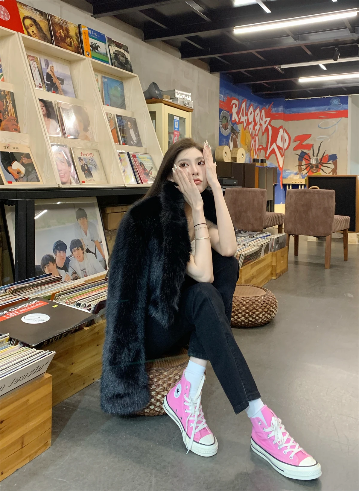 エコフレンドリーなファー付きジャケット、レディース用、長袖、黒革コート、多用途な冬用トップス、若い大人向け