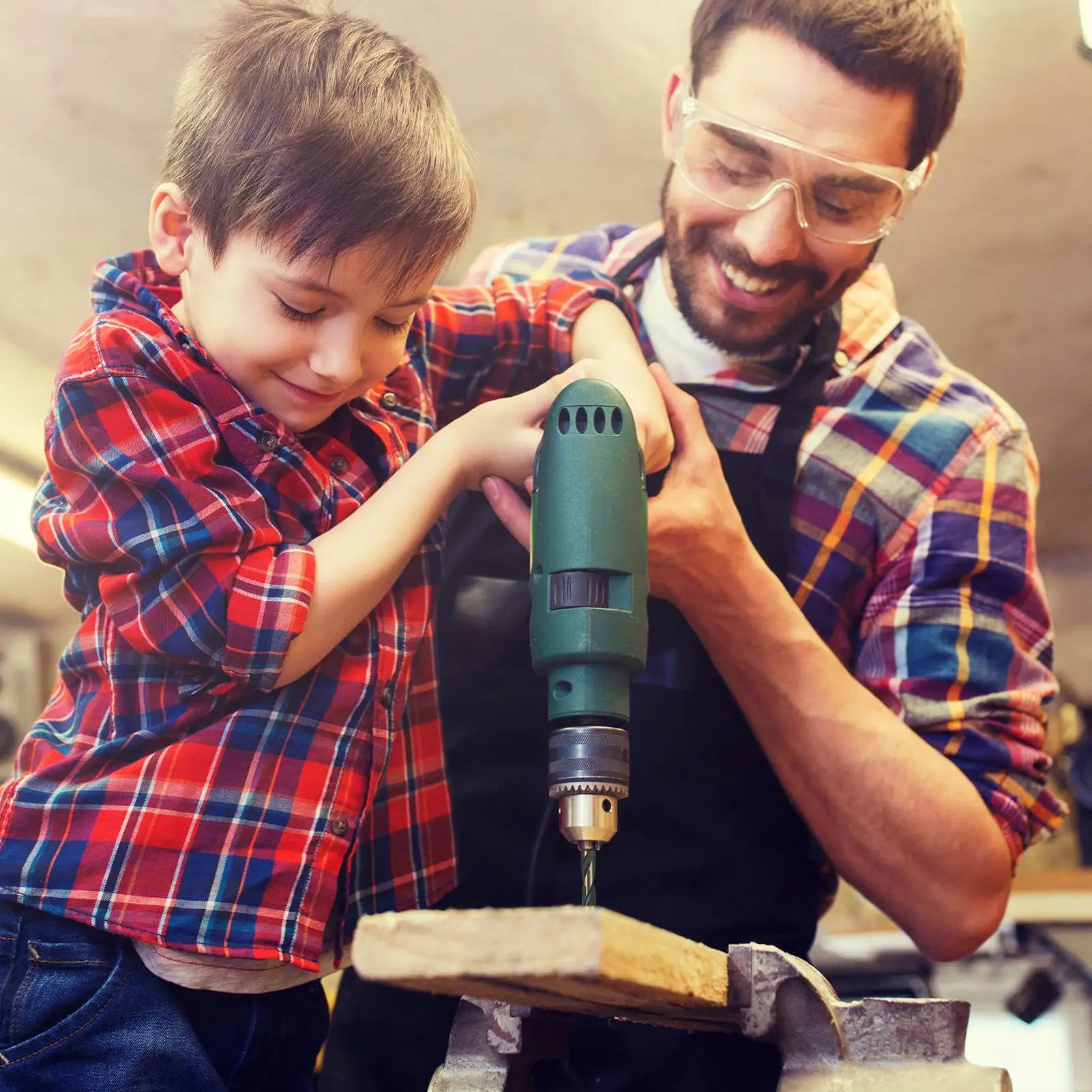 Set di punte elicoidali per perforazione in acciaio inossidabile con punta elicoidale HSS per metallo duro da 13 pezzi con custodia