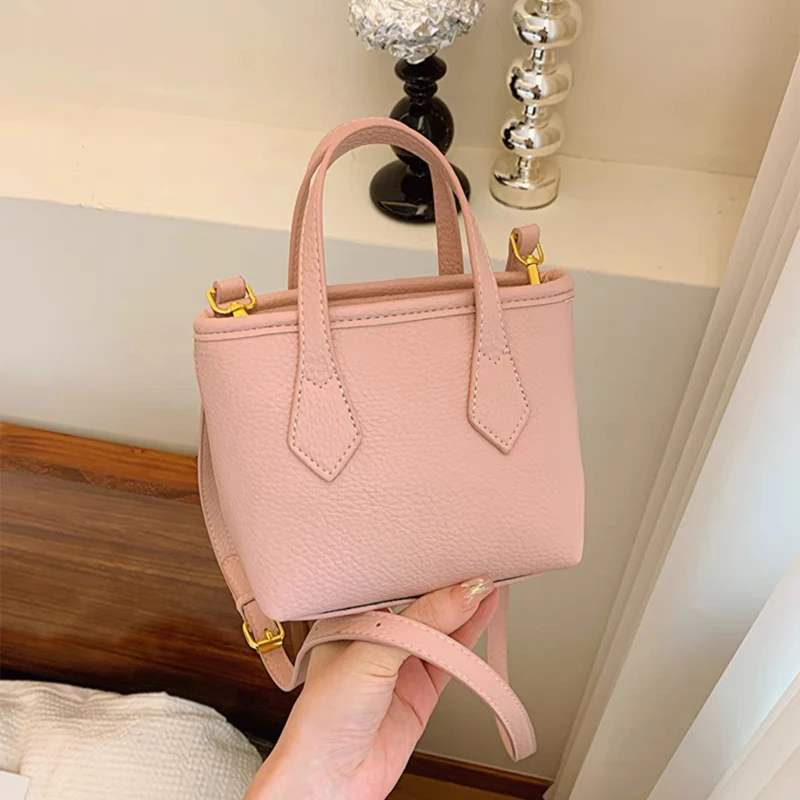 

Women's Bags Fashion Design Brand 2024 New Style Fresh Simple And High-end Niche Trendy One-Shoulder Cross-Body Small Square Bag