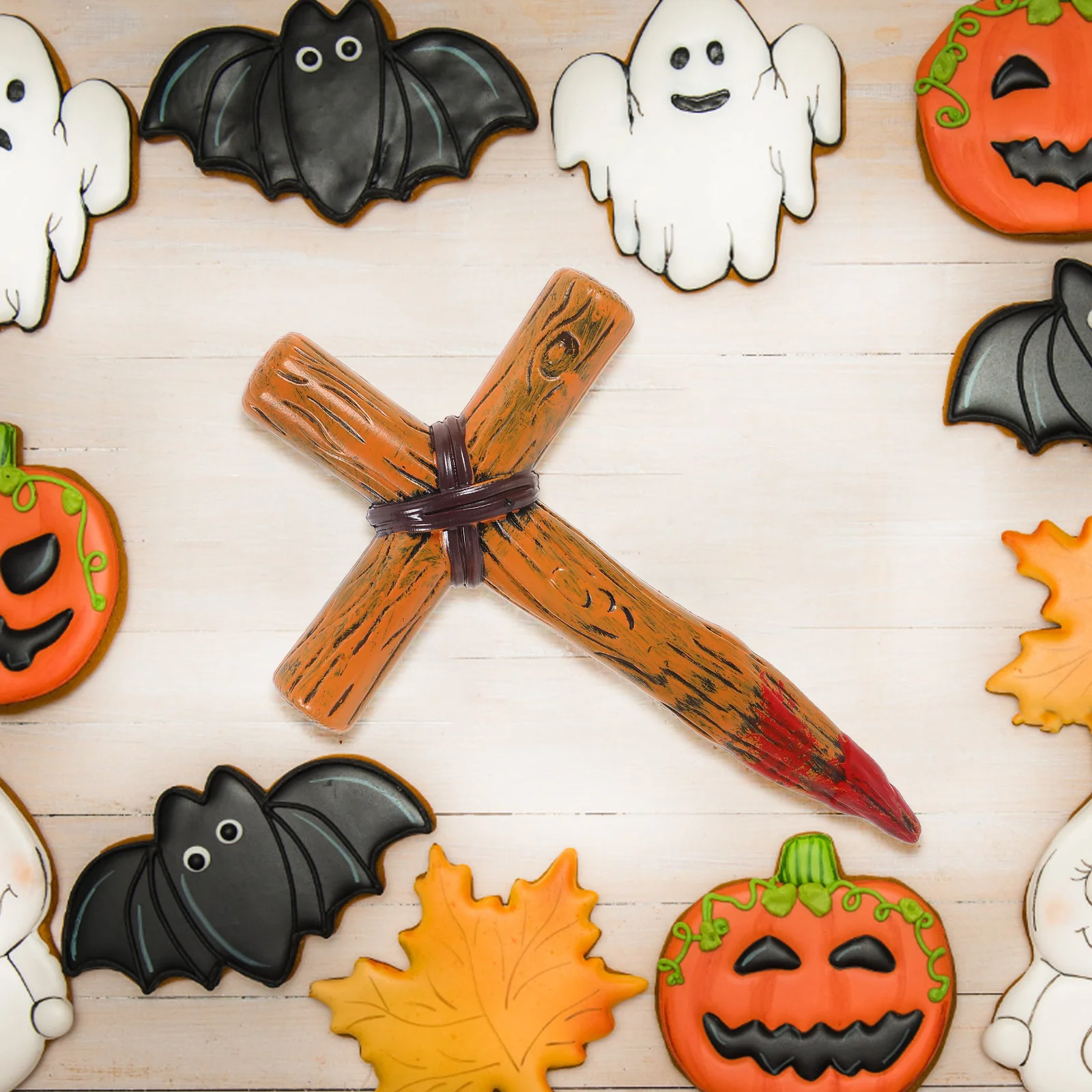 

Plastic Cross Ornament Handheld Portable Hollow Detail Religious Cosplay Decoration Halloween Cross Decor Craft Exhibit