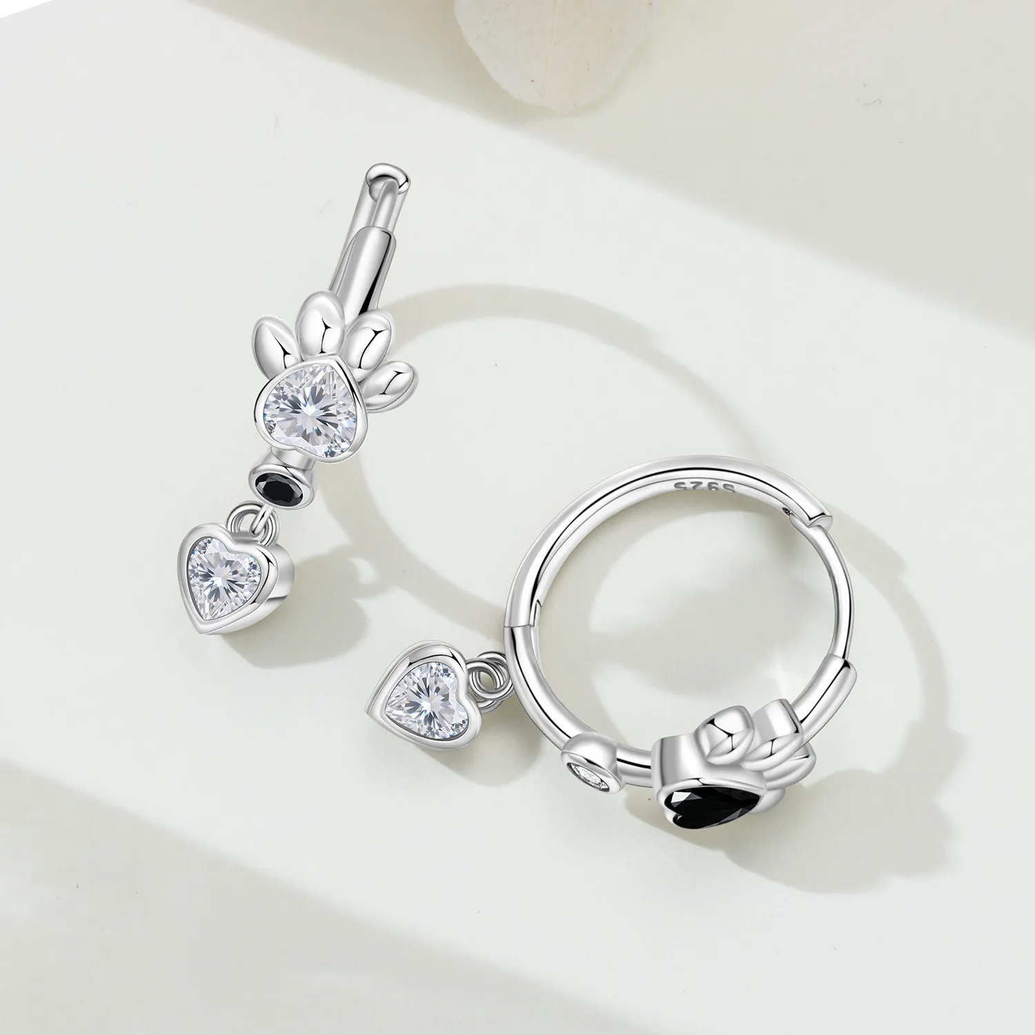 Orstarry S925 Sterling Silver Black White Paw Print Heart Drop Earrings Women Earrings Charm Fine Versatile Party Jewelry Gifts