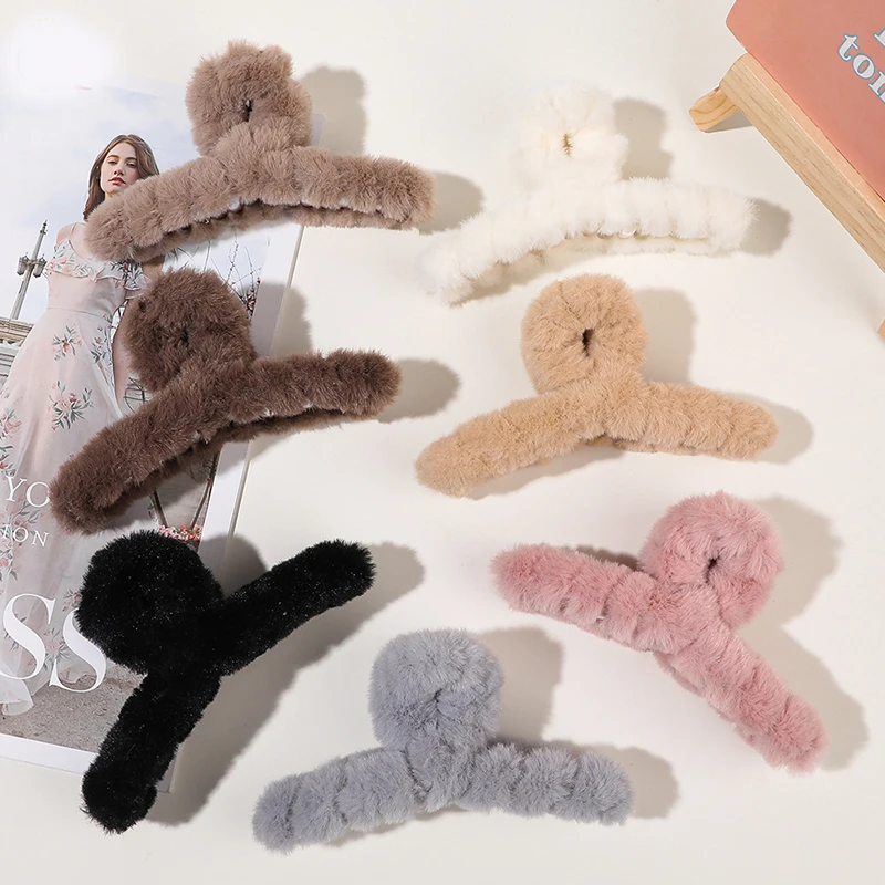 Women Hair Claw Cute Plush Faux Fur Hair Clamps Autumn Winter Hairpins Solid Elegant Large Barrette Fashion Hair Accessories