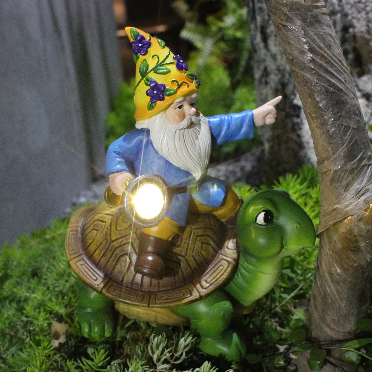 

‌Handmade Resin Dwarf with Turtle Figurine - Solar Garden Light for Patio & Lawn‌