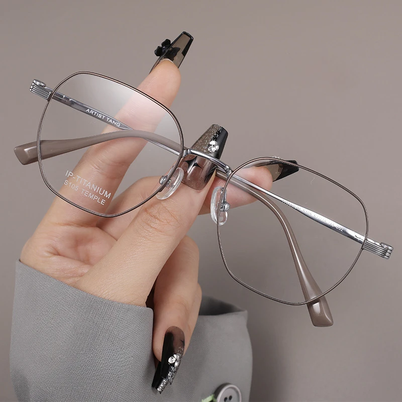 52-18-145 Small Frame Glasses High Quality Ultra Light Pure Titanium Glasses Frame Men and Women Metal Optical Frame Customized