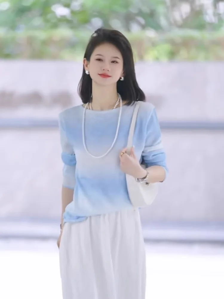 

Trendy adient Color Knitted Long Sve Women's T-irt Overhead Loose Sle Comfortable Faion Top for Autumn Season