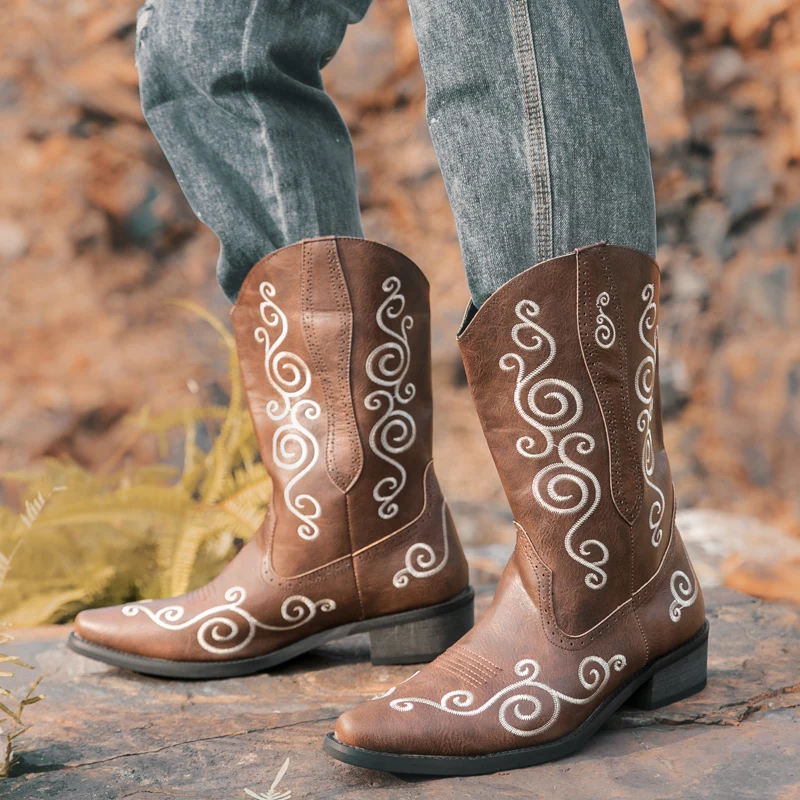 

Boots Men PU Black Brown Hand Embroidered Cowboy Boots European and American National Style Chelsea Boots Size 38-46 Men Boots