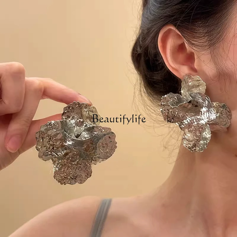 

Unique Prologue~ Premium Folded Metal Flower Earrings Premium Personality Earrings