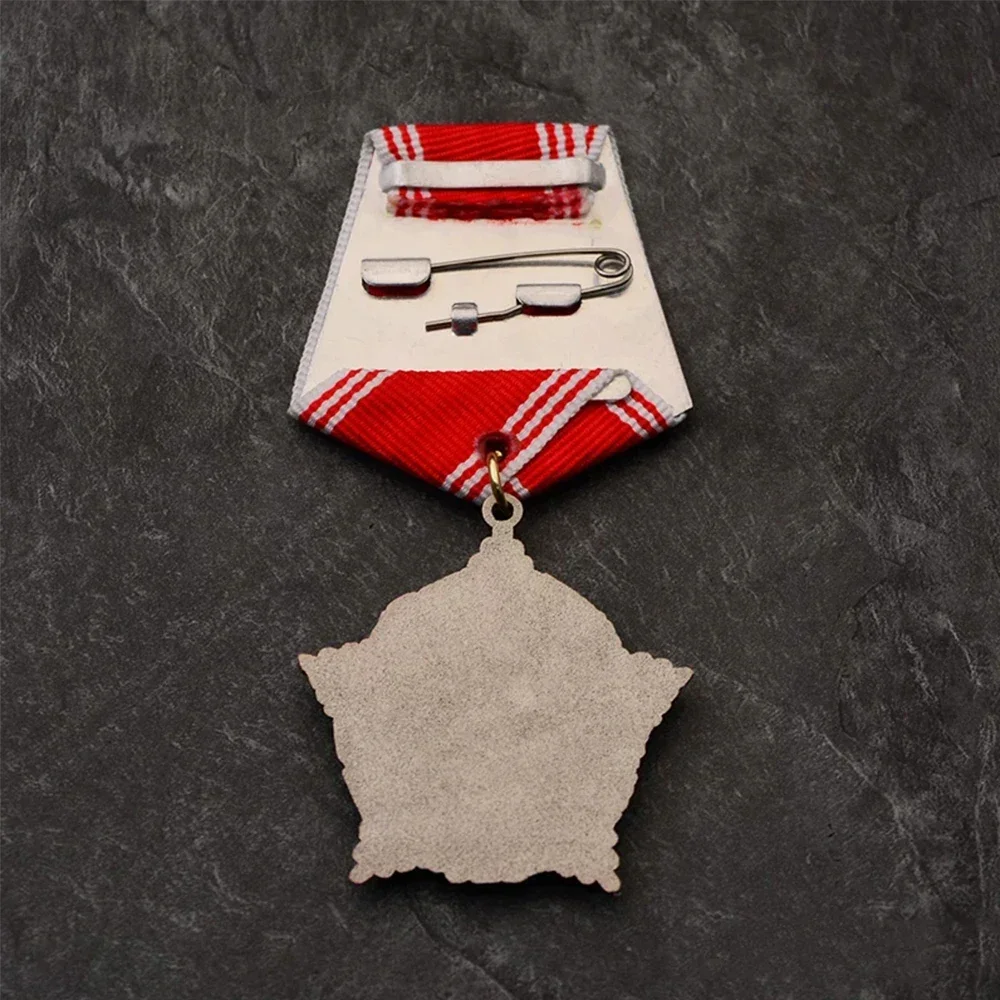 Distintivo dell'Unione Sovietica URSS Medaglia del coraggio personale Stella d'oro Smalto Metallo Salva vita Mantieni l'ordine Evento Spilla Spilla Regali souvenir