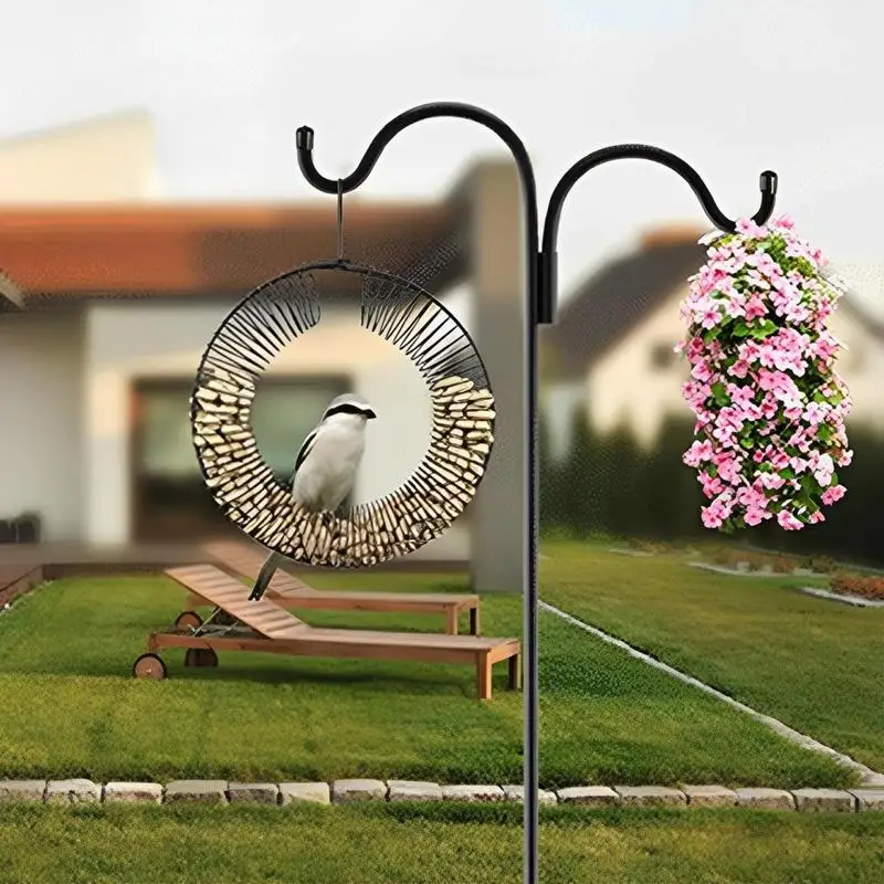 Squirrel Feeders For Outside Groundnut Feeder Large Capacity Wreath Bird Feeder Round Metal Groundnut Bird Feeder For Outing