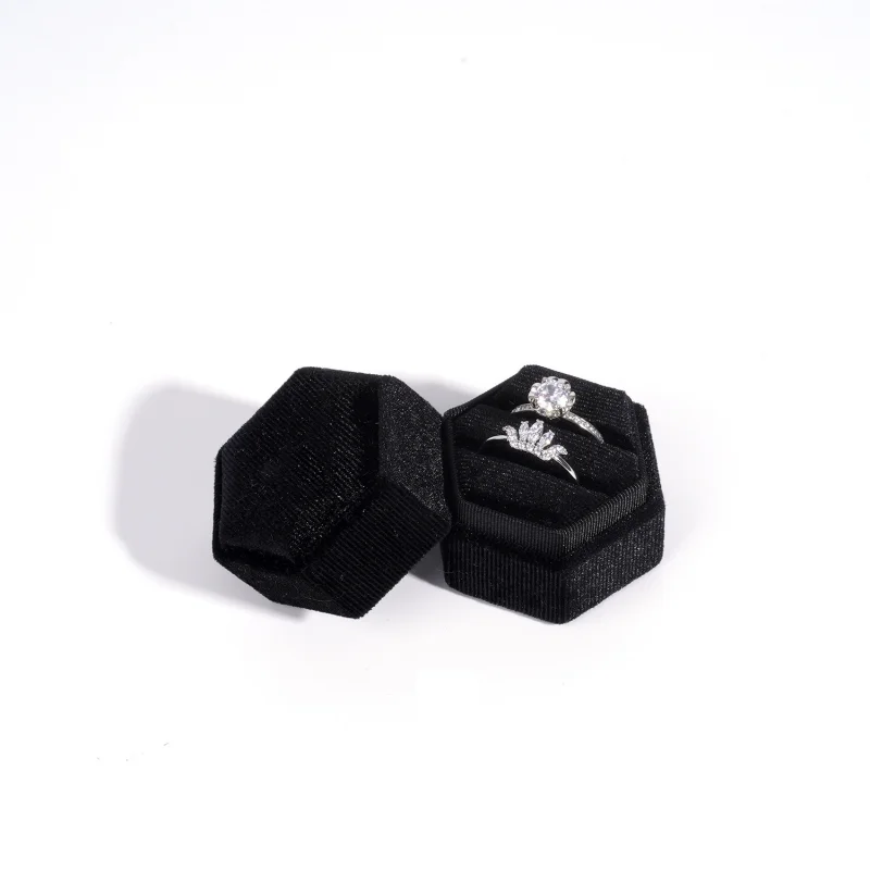 Fluwelen Vintage Hexagon Dubbele Ring Doos Voor Verloving Huwelijksceremonie Valentijnsdag Cadeau Gratis Aangepaste Logo