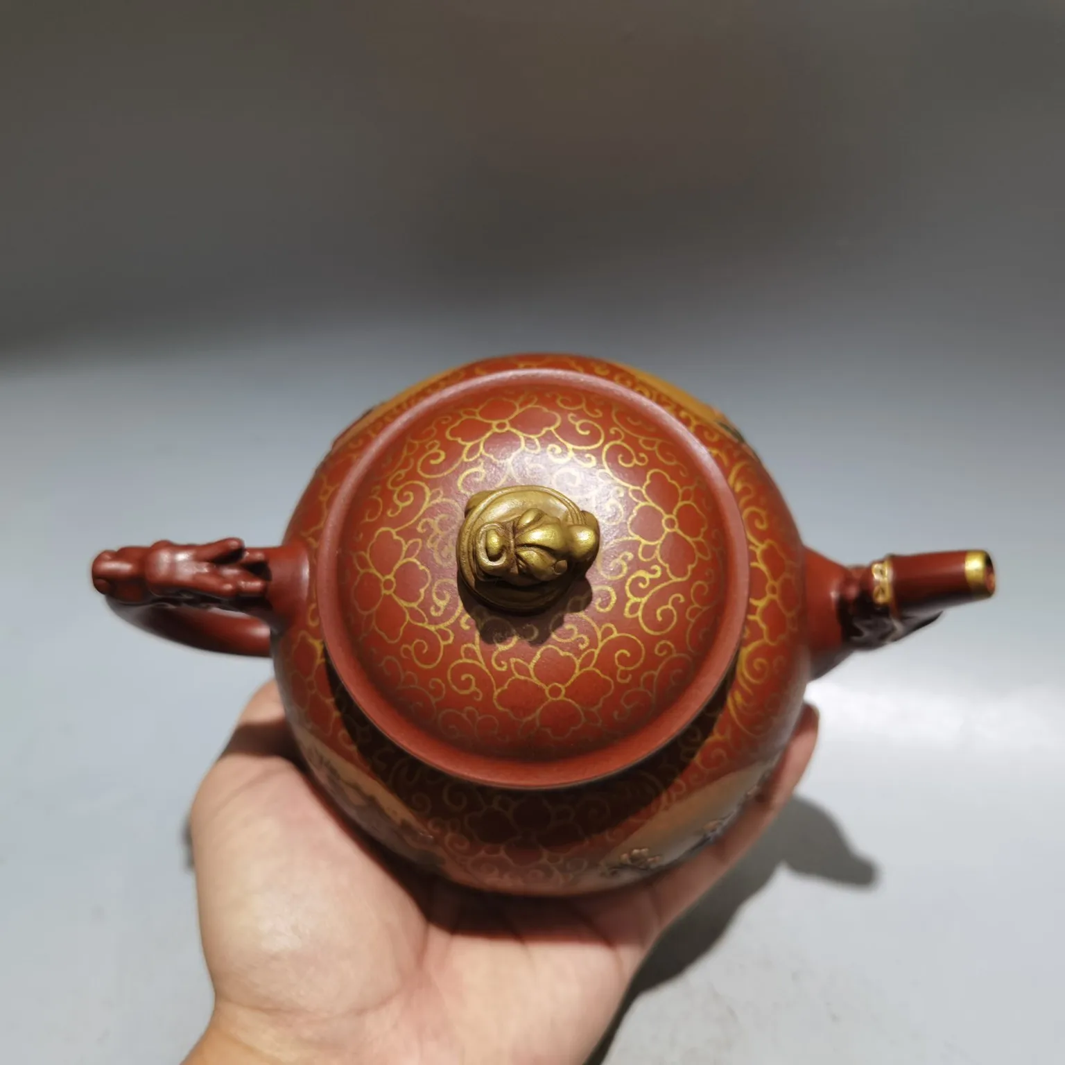 7 "الصينية ييشينغ الأرجواني وعاء الطين المخطط باللون الذهبي رسمت زهرة الطيور أنماط لوتس زهرة التنين مقبض غلاية إبريق الشاي الإبريق