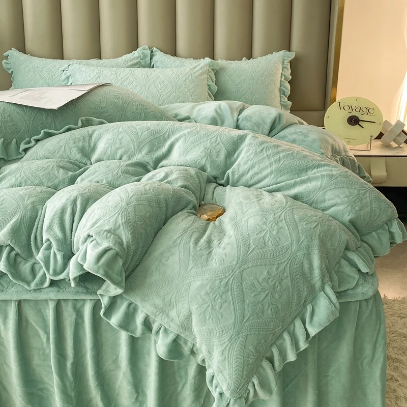 2024 new carved fleece padded bed cover four-piece bed skirt three-dimensional carved fleece feels delicate,soft and comfortable