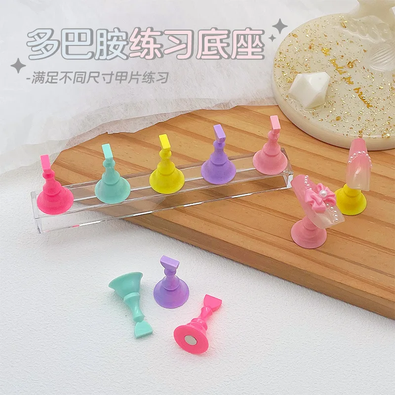 5 pcs  Nail Art Colorful Magnetic Manicure Practice Rack Chess-Piece Shaped Dopamine Style Nail Tip Holders for Art Display