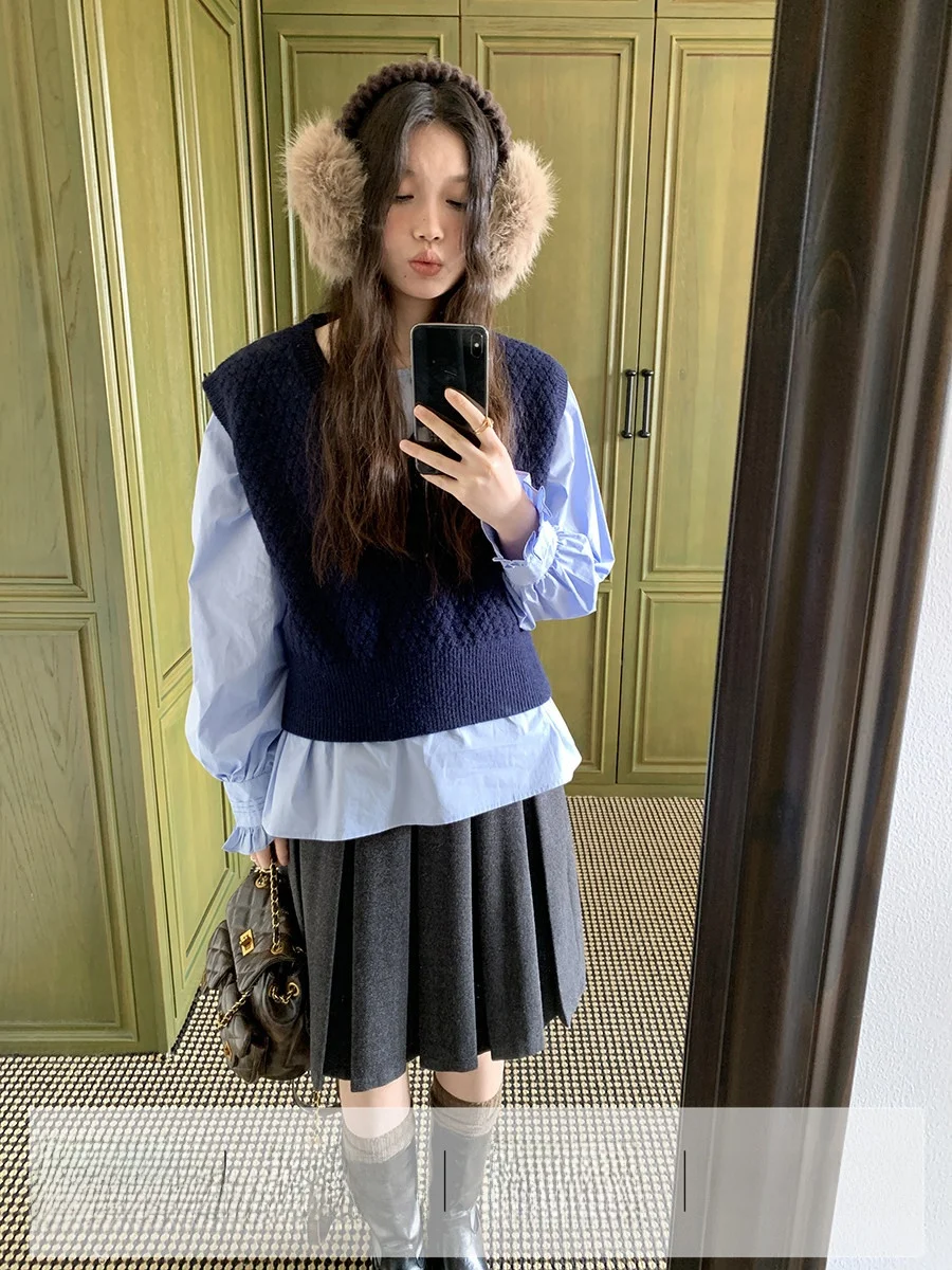 

Linyunyun Wooden Collar round Ne irt Knitted Vest Set Pure Color Layering Winter 2024 Women's Faion Cotton Blend