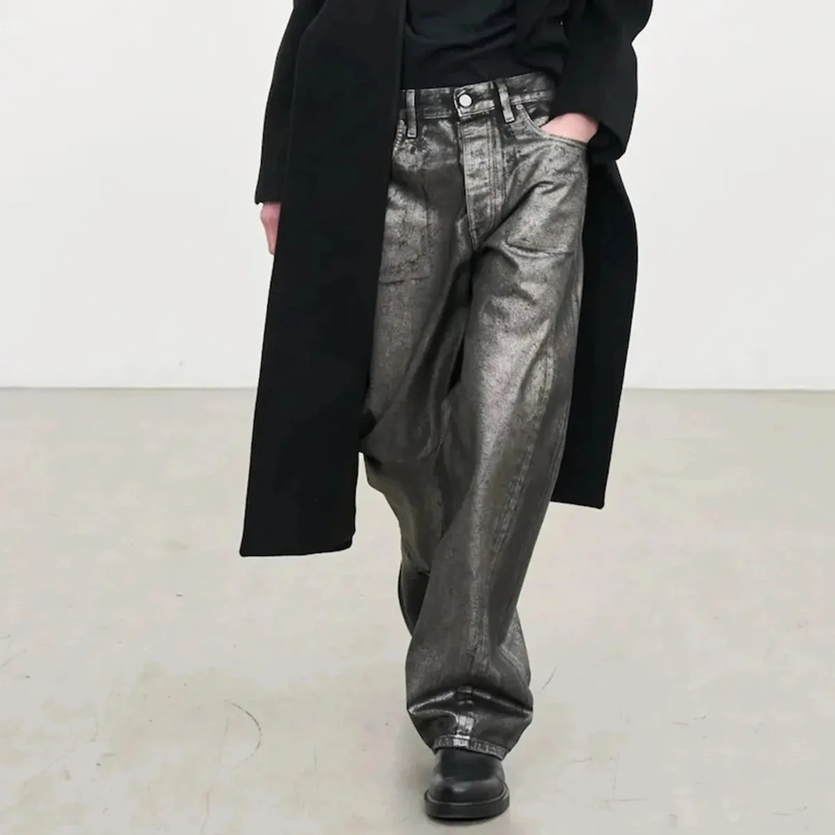 

Vintage Distressed Wax Coated Washed Baggy denim Jeans for Men