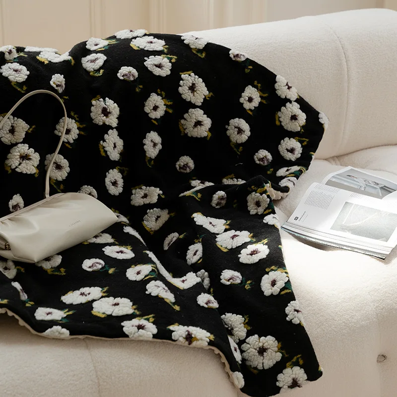 

Double Layer Retro Chrysanthemum Wool Jacquard Blended Blanket Soft Multi Functional Warm Beanie Blanket Air Conditioning Quilt