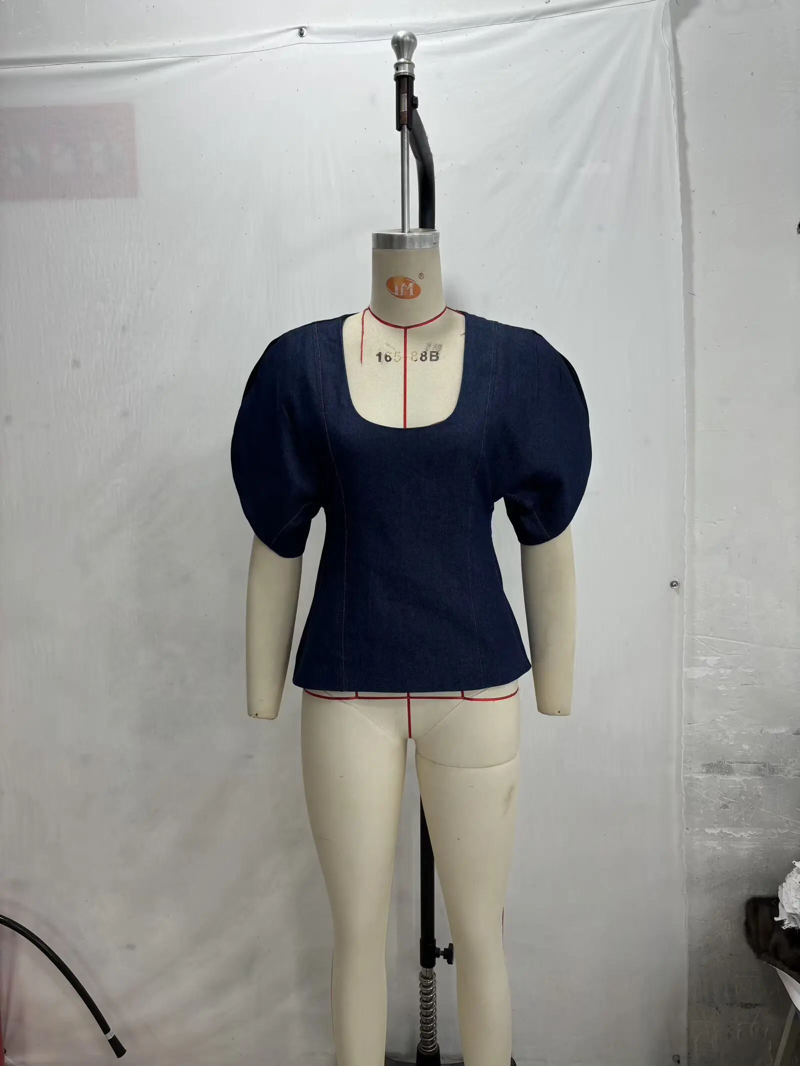 

WOMAN 2026 Summer New Fashionable Slimming Round Neck Bubble Sleeve Back Zipper Denim Shirt Retro Women Blouses Mujer Chic Top