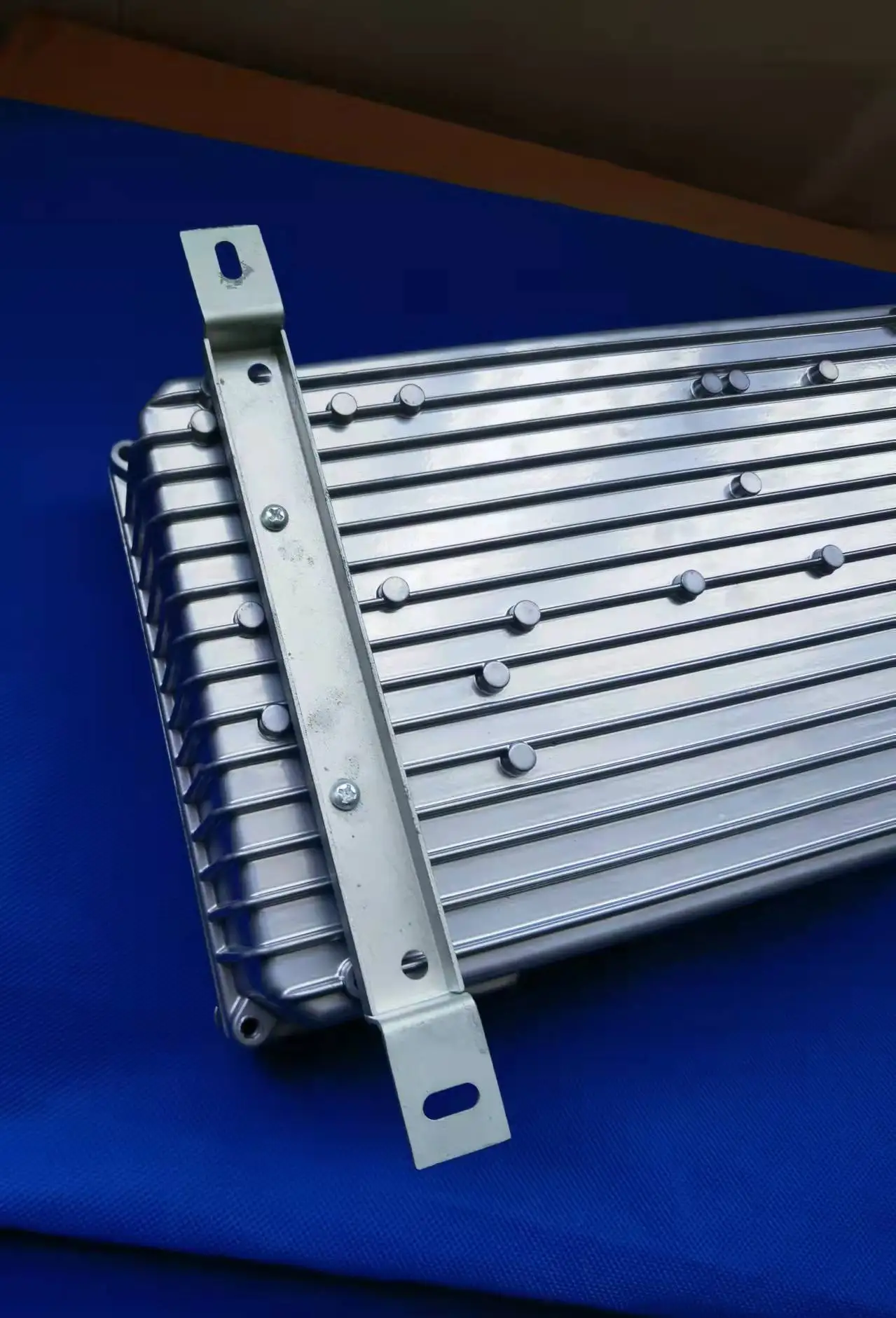 AP amplifier cast aluminum box mounting bracket iron plated color 3.3 yuan a