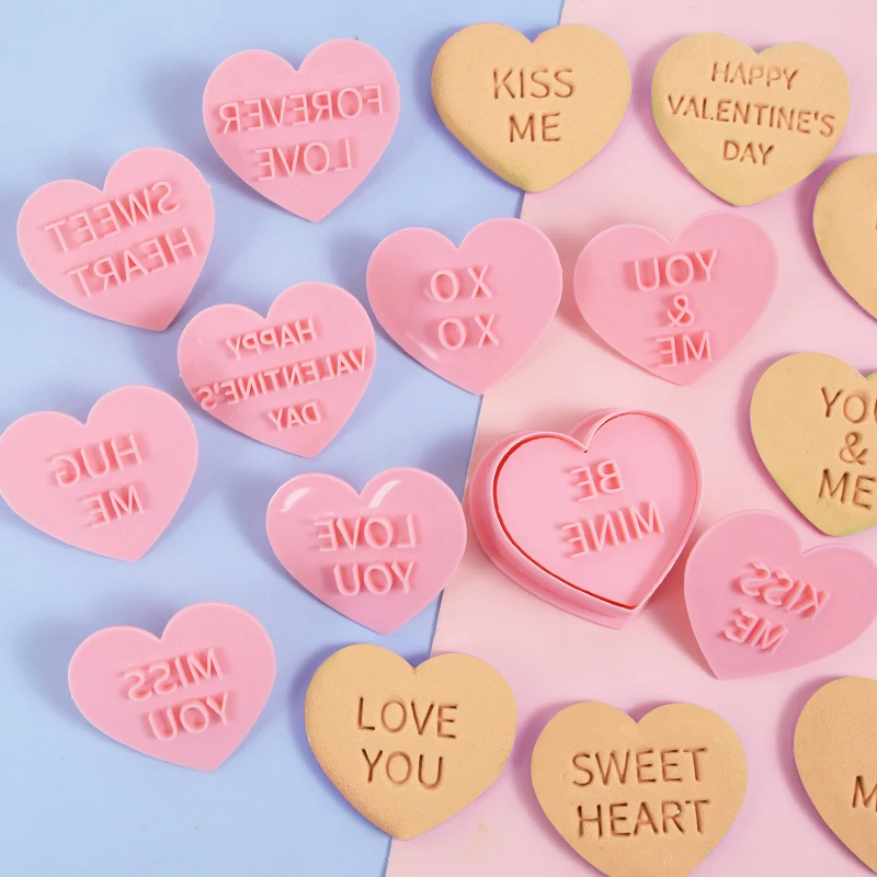 Molde de plástico en forma de corazón para el Día de San Valentín, cortadores de galletas en forma de corazón, suministros de decoración de pasteles para fiestas y bodas, 1 Juego