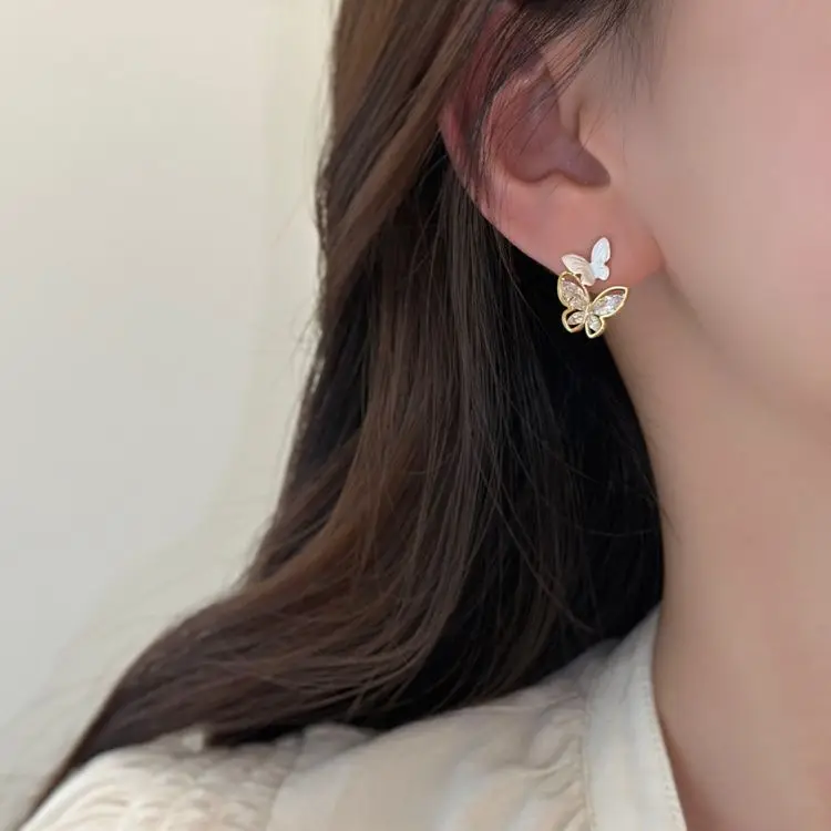 PAPERPLUS | Korean Fashion Butterfly Stud Earring.Lovely Charm Brincos Summer.Mini Piercing.Teenage Birthday Gift.Fancy Jewelry.