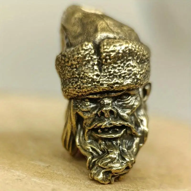 1Pc Antique Bronze Toothless Bearded Old Man Keychain Pendant Backpack Vintage Brass Crafts Miniature Ornament