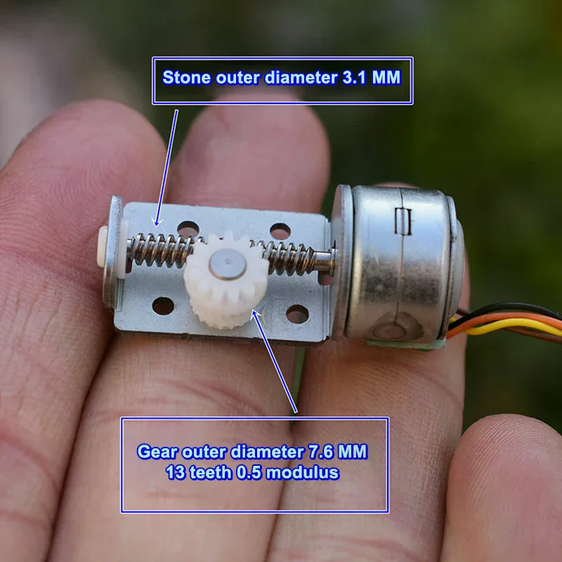 1pc Stepping Motor Linear Screw Shaft Rod Block 13 Teeth Plastic Gear DIY Camera Monitor 15mm 2-phase 4-wire Stepper Motor