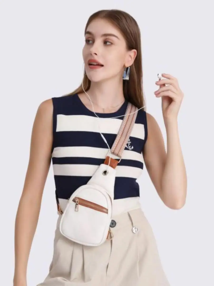 

Casual Plain Leather Crossbody Chest Bag for Women Small Square Bag Daily Use New Condition Polyester Exterior Spring