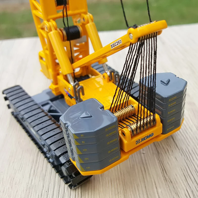 Diecast 1:120 Scale XCMG XGC260 Ton Crawler Crane Hydraulic Crane Tower Alloy Engineering Machinery Model Collection Souvenir