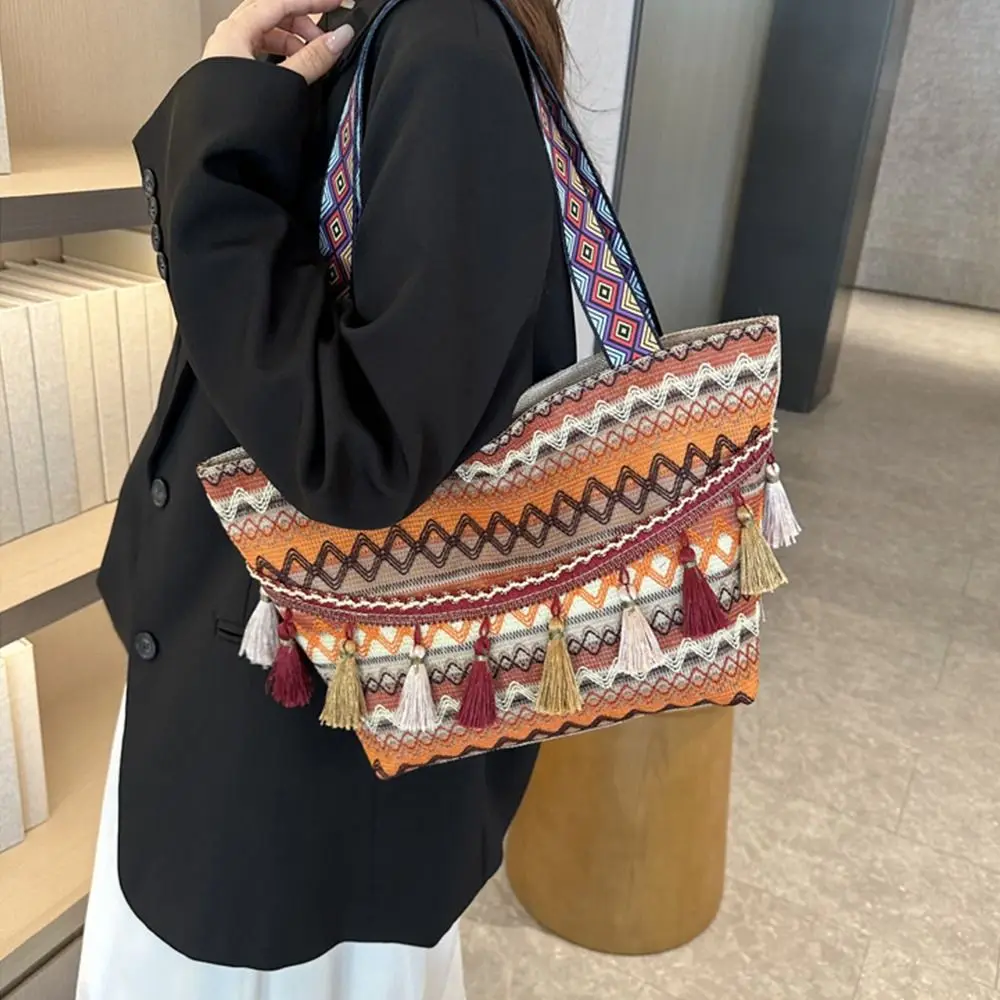 Tassel Ethnic Style Crossbody Bags Woven Bag Messenger Bag Fringe Shoulder Bag Geometric Handbag Bohemian Shoulder Bag Travel