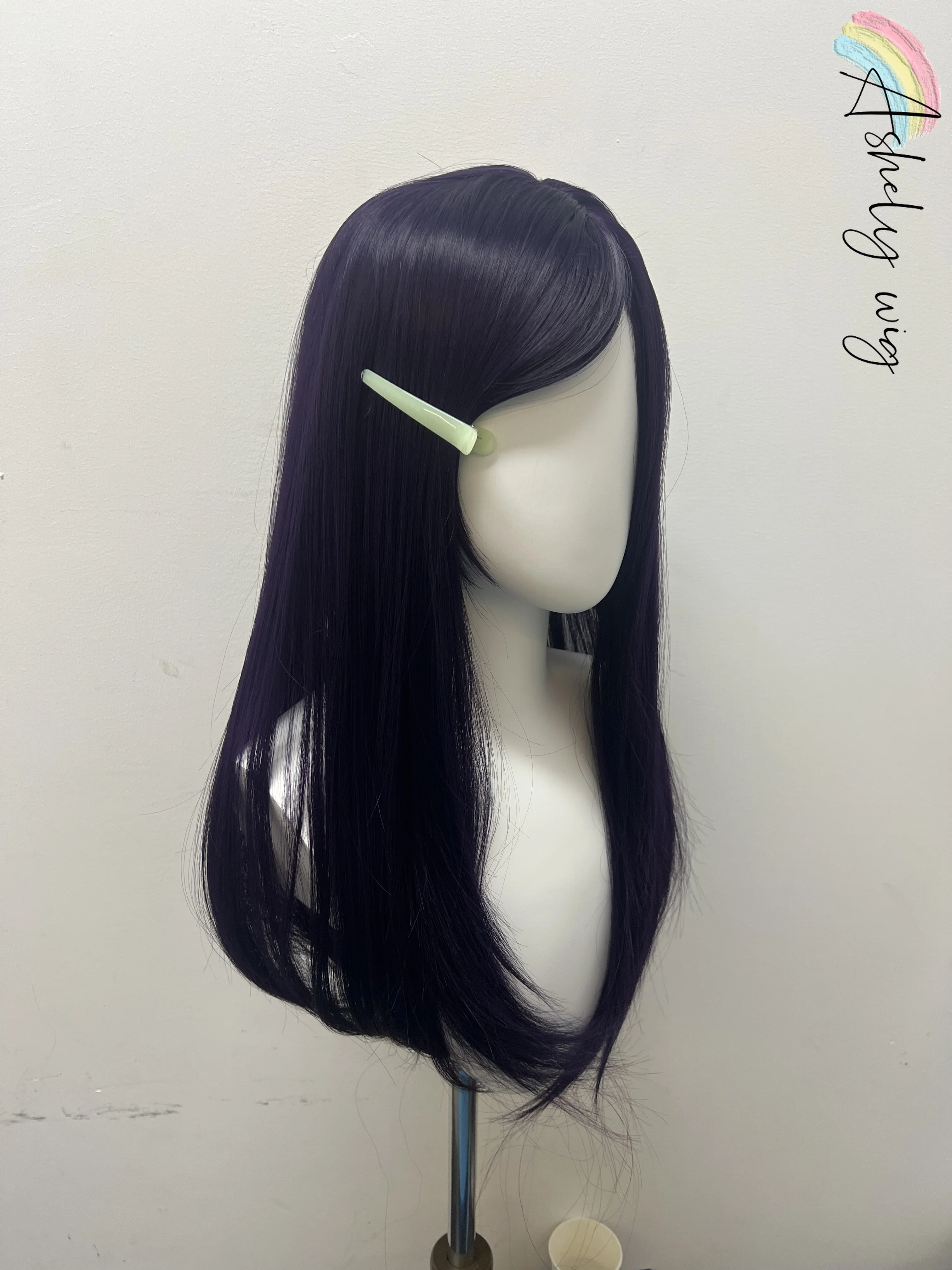 Parrucca Cosplay Starfire Parrucca viola scuro Parrucche per capelli lisci da 24 pollici Parrucche per capelli naturali Parrucche per capelli sintetici in fibre ad alta temperatura