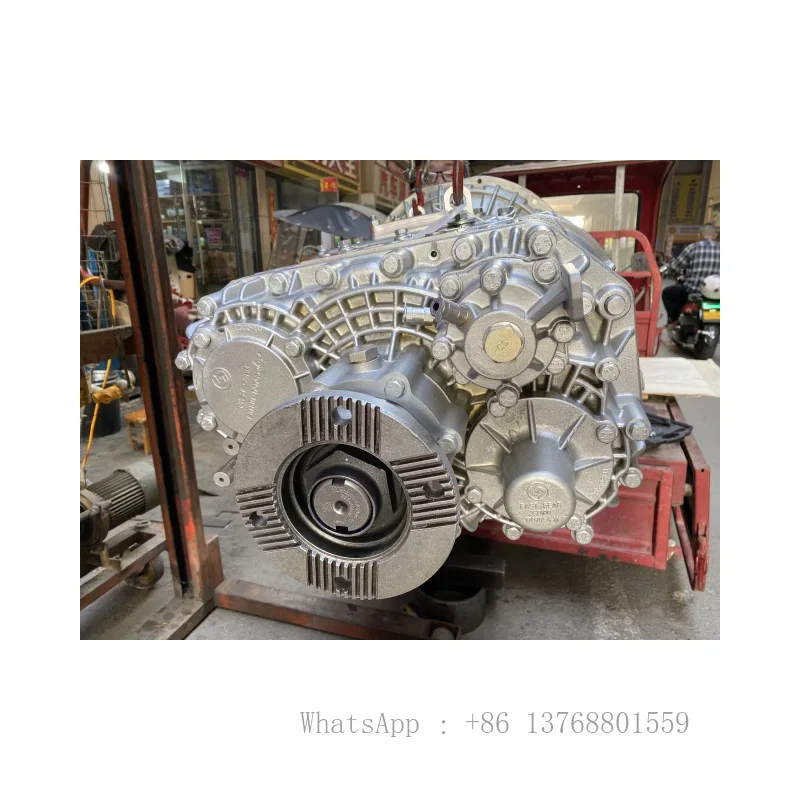 HOWO A7 420HP HW19710 Transmission