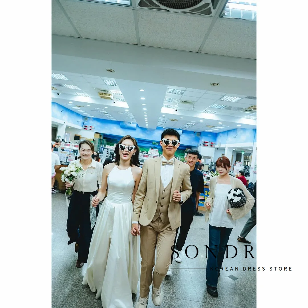 Sondr o-pescoço sem costas vestidos de casamento coreano sessão de fotos alta fenda uma linha elegante vestido de festa de casamento japonês vestido personalizado