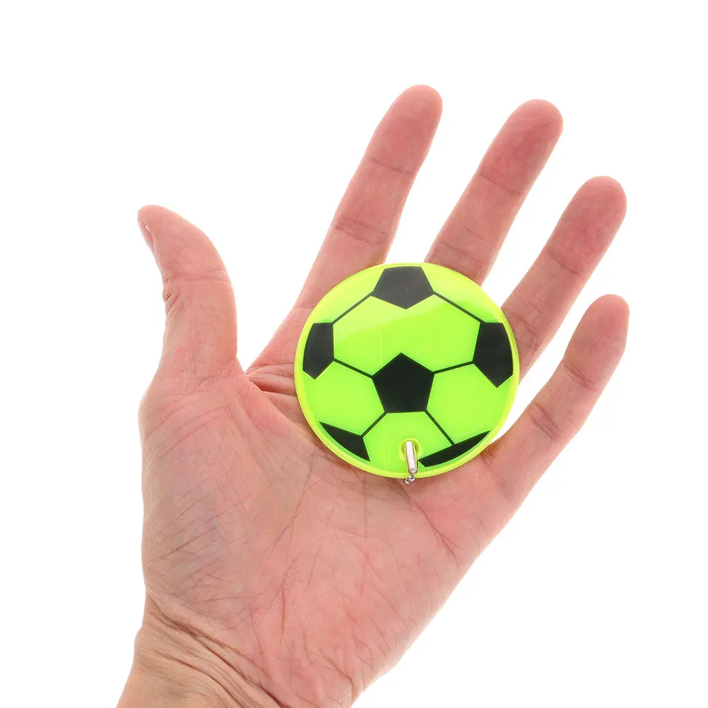 20 قطعة المعلقات عاكس كرة القدم الصغيرة لحقيبة الظهر حمل حقيبة السلامة في الهواء الطلق الطلاب اكسسوارات فريق الرياضة ديكور