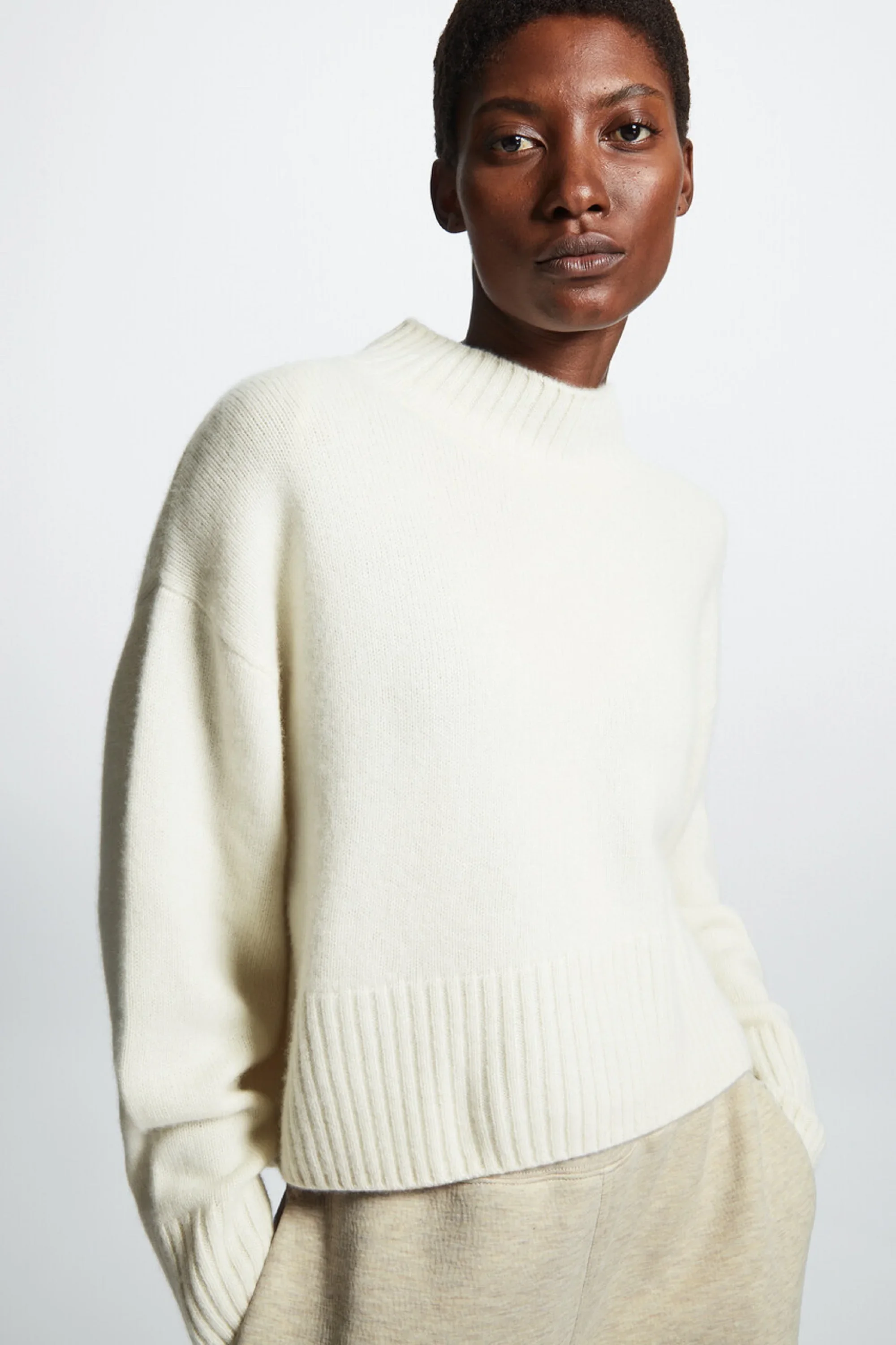 

Ethereal YAZHIMEI 2025 autumn new style of Women's casual Standard round-neck wool blend pullover sweater