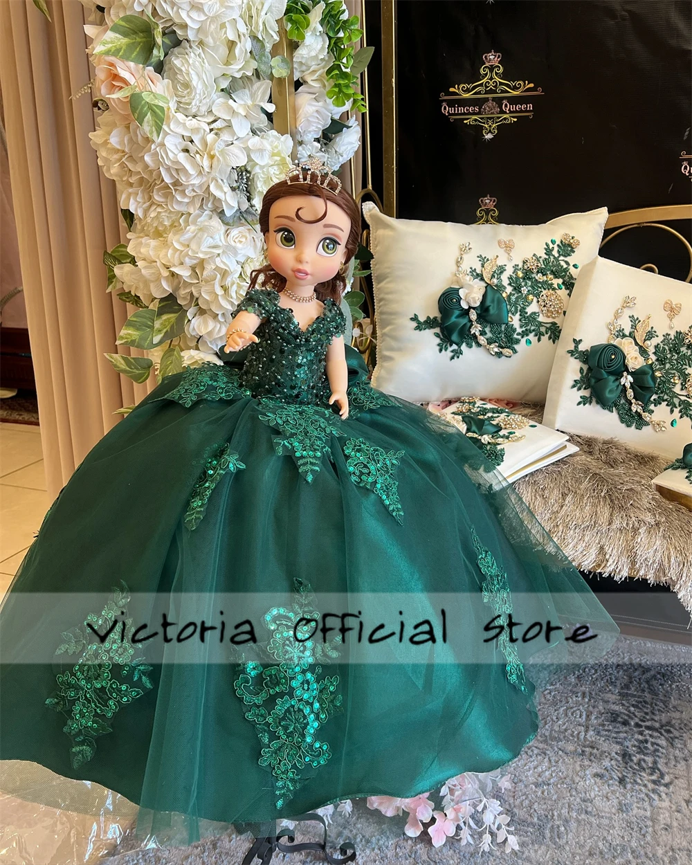 Emerald Green Lace Applique Personalized Quinceanera Teddy Bear Dress Sweetheart Flower Appliques Crystals Bead Off The Shoulder