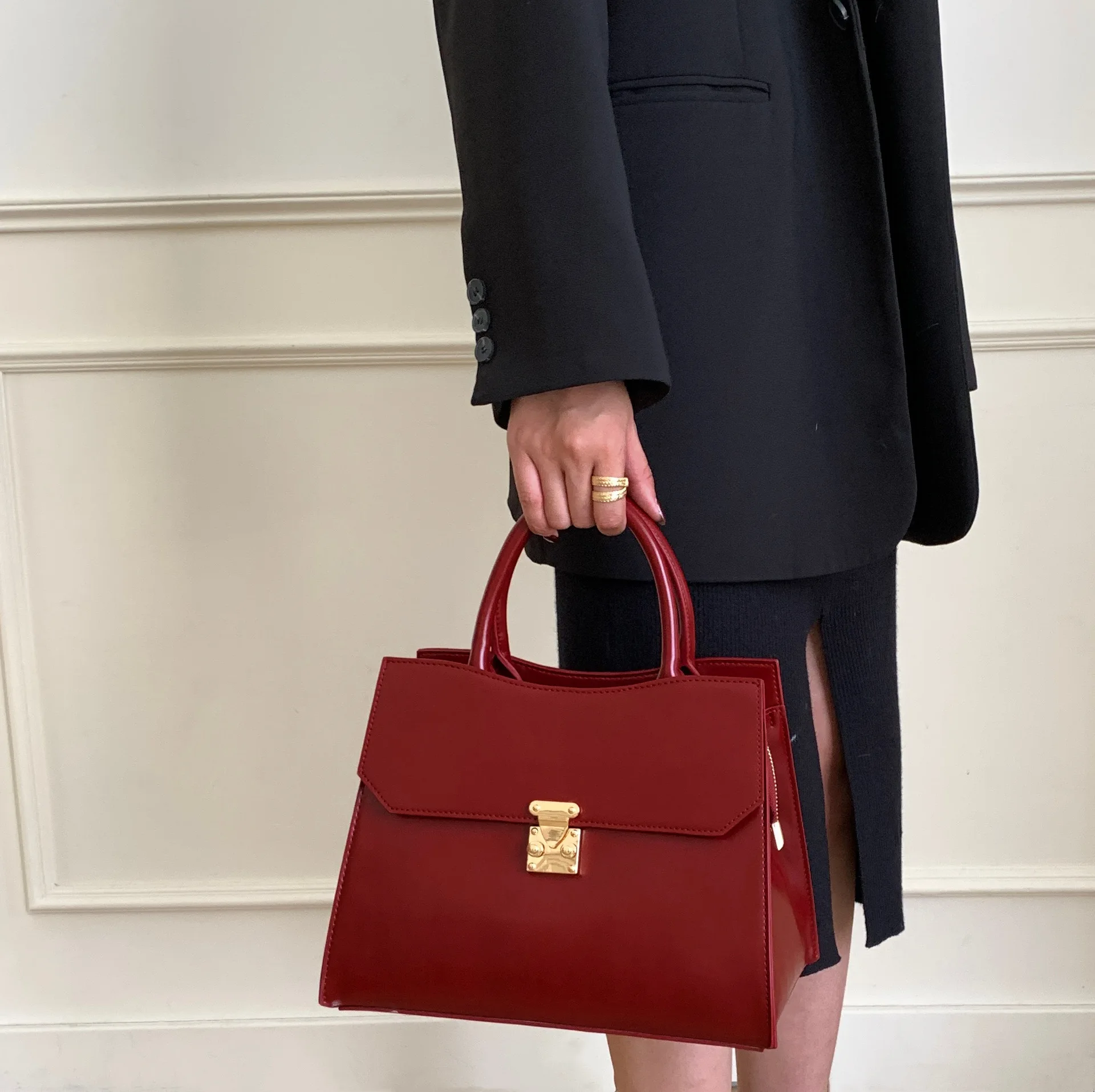 

Classic Retro Women's Handbag Texture Pu Wine Red Square Bag High-end Fashion Crossbody Bag 2025 Summer New Shoulder Pack
