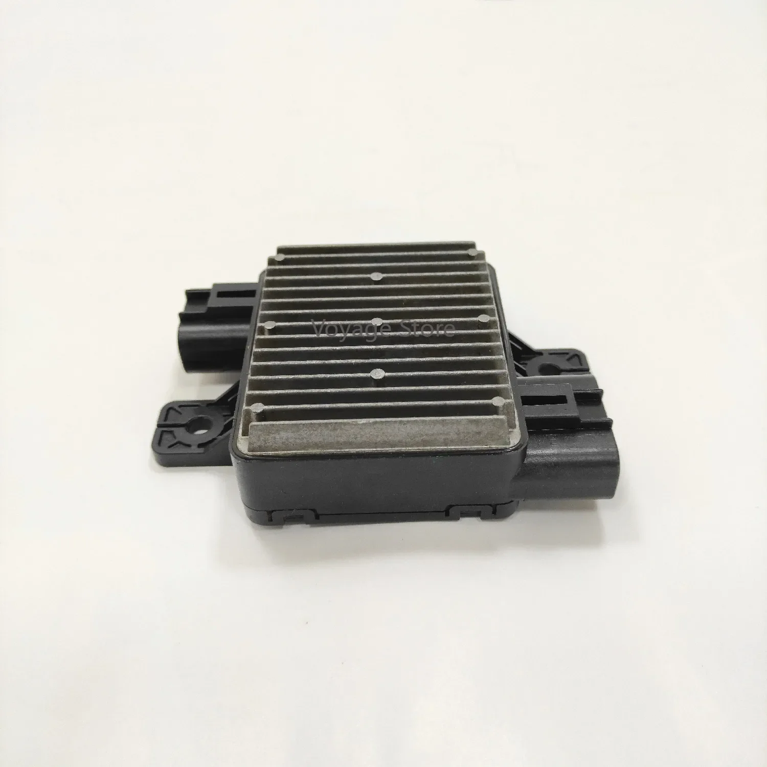 Suitable for Roewe W5 1.8T fan controller module resistance electronic fan governor unit computer auto parts