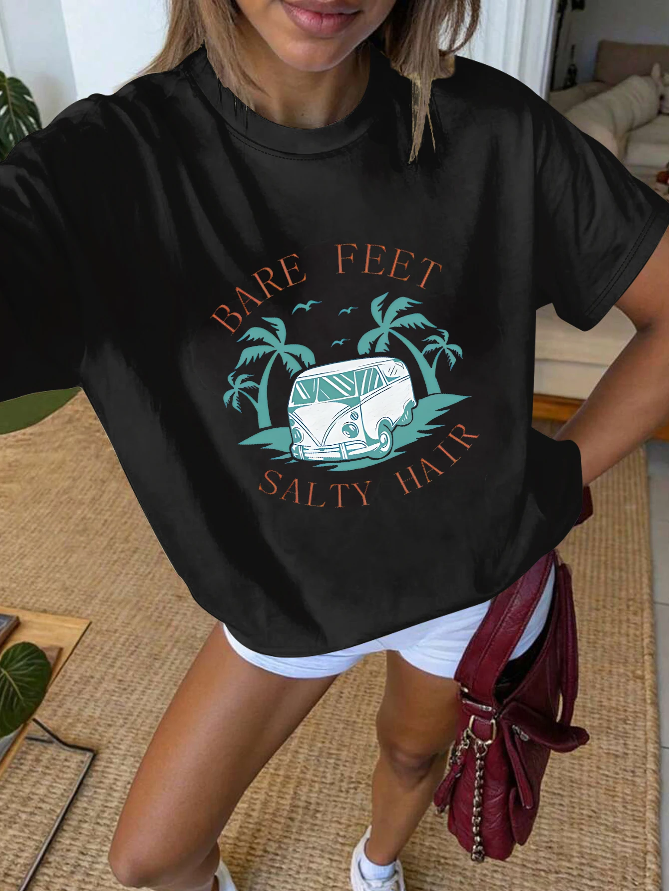 

Женская розовая футболка с коротким рукавом больших размеров, футболка «BARE FEET SALTY HAIR» в стиле ретро Van Beach с графическим принтом, ностальгическая и модная летняя футболка