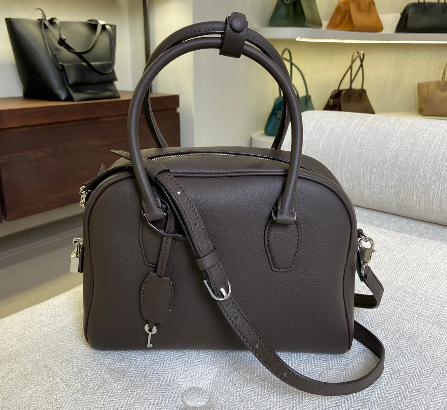 2026 New Genuine Leather Handbag Bonaudo Drop Pattern Cow Leather Bag Genuine Leather Crossbody Bag