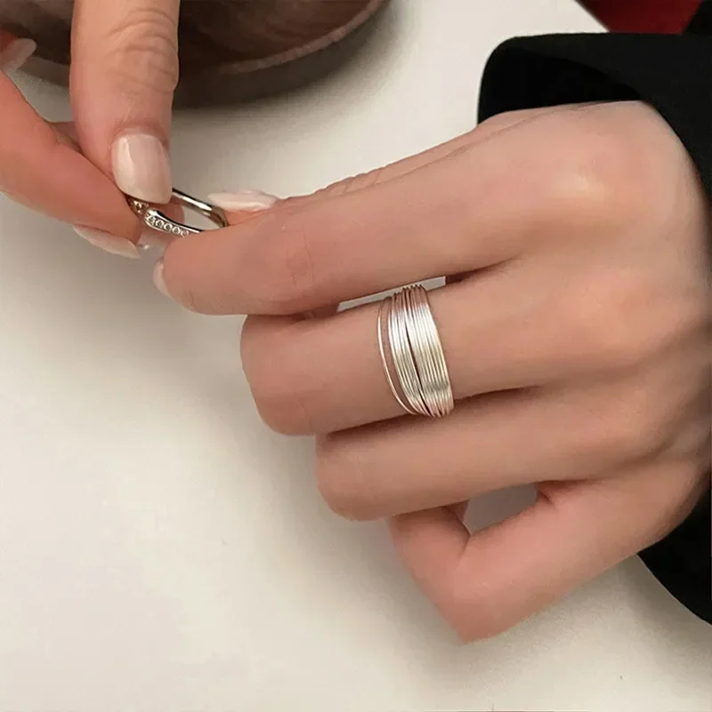 Anillo de Plata Liso Multicapa Redondo Geométrico Estilo Coreano 2026, Anillo Sencillo para Dedo Índice, Anillo Femenino de Alta Gama y Nicho, Estilo Viento Frío